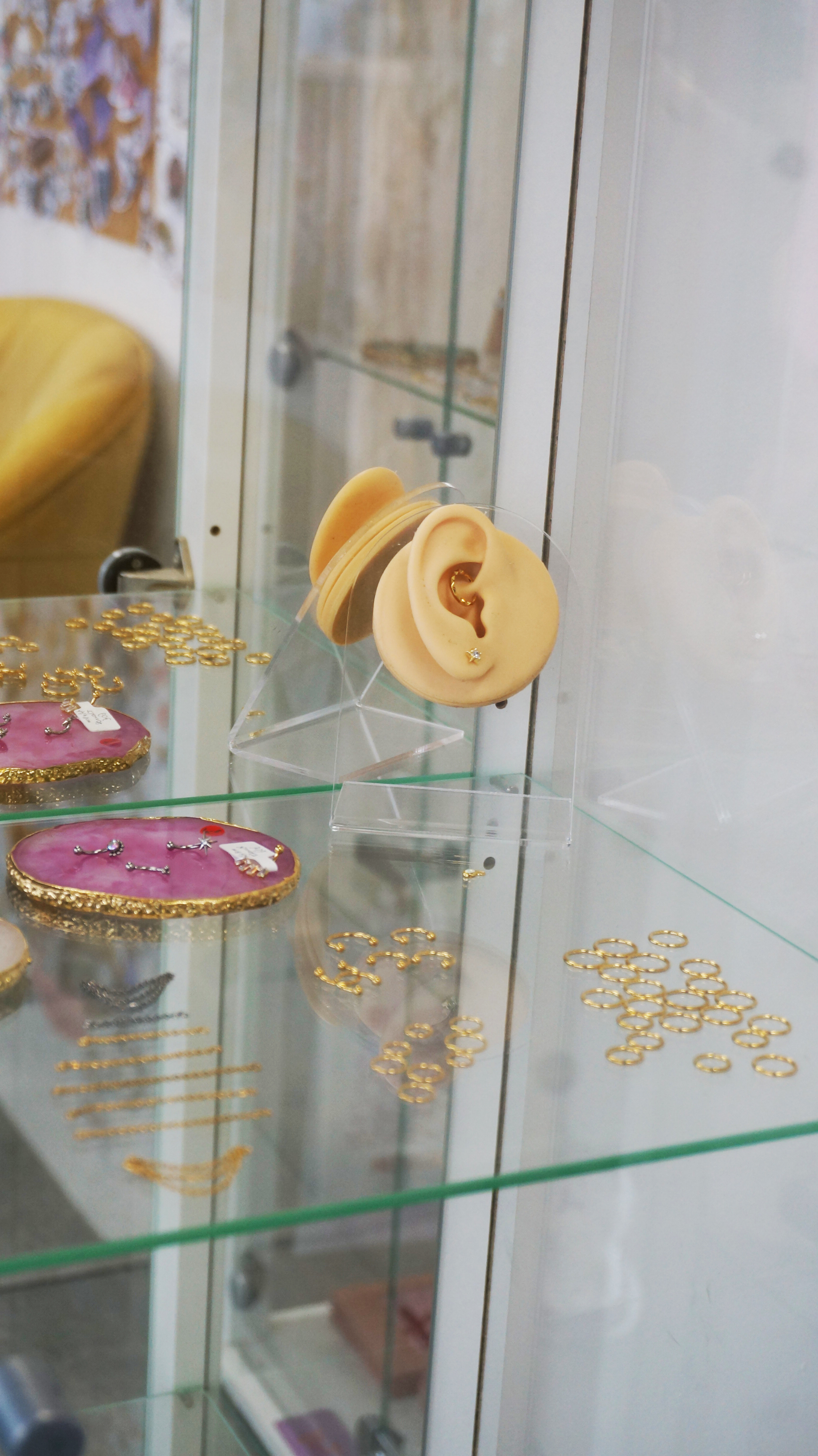 Vitrine de bijoux du studio